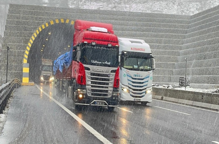 Meteoroloji saat verdi: Kuvvetli sağanak ve fırtına geliyor | Bu illerde yaşayanlar dikkat: Sel, su baskını, yıldırım, yerel dolu yağışı, heyelan...
