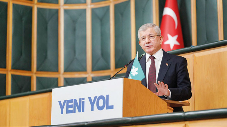 Eski Türkiye nostaljisi sürüyor: Tarkan’dan sonra laiklik bildirisi