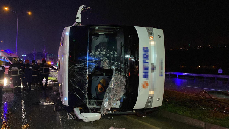 Samsun’da yolcu otobüsü devrildi: 6 yaralı