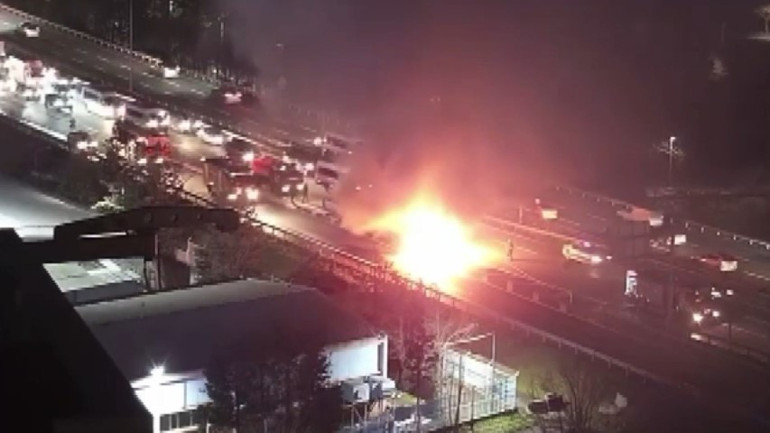 İstanbulda korku dolu anlar Kendimi dışarı atmasam yanabilirdim