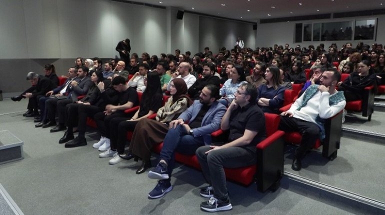 Demirören Medya ve Teknoloji Lisesinde yapay zeka konferansı: Zülal Tannur, teknoloji girişimlerini anlattı