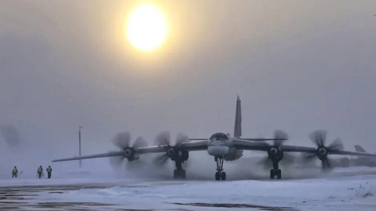 Kıyamet günü uçağı Tahranda görüldü Hamaney kaçış hazırlığı mı yapıyor İran denklemine Rusya da dahil oldu