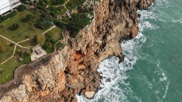 Dalış yapan vatandaş kayda alıp ortaya çıkarmıştı: Meğer 40 yıldır kimse fark etmemiş | Belediye tarafından mühürlendi