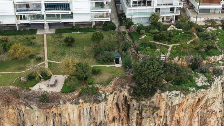 Dalış yapan vatandaş kayda alıp ortaya çıkarmıştı: Meğer 40 yıldır kimse fark etmemiş | Belediye tarafından mühürlendi