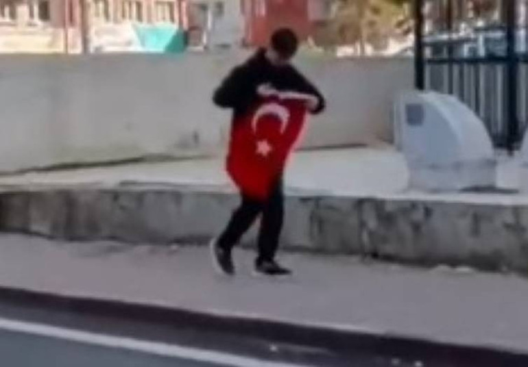  İzleyince gözyaşlarımı tutamadım