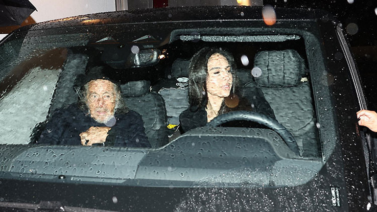 Genç sevgilisi ona 83 yaşında bir erkek evlat vermişti… ‘Ayrıldık’ dediler ama birbirlerinden kopamadılar