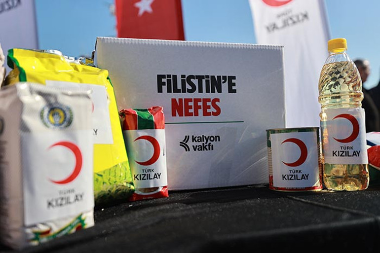 Türk Kızılayın Gazze için hazırladığı 21. İyilik Gemisi Mersin Limanından uğurlandı