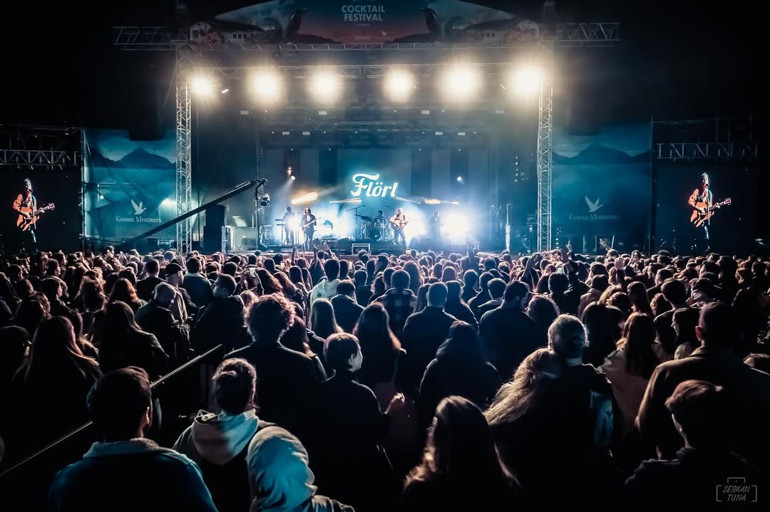 Sahnede, müzede, koridorlarda…