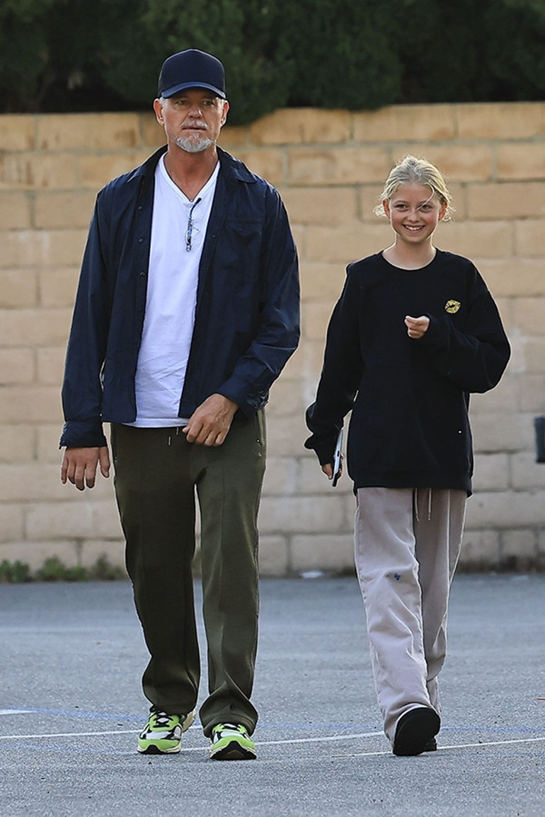 ‘Kızlarımı bırakıp gitmek istemiyorum’ demişti… Hastalığına yenilen ünlü oyuncu 53 yaşında hayatını kaybetti