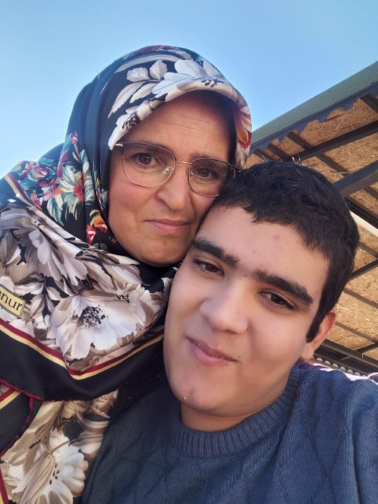 Oğlu için feryat eden annenin sesi duyuldu Bakan Göktaş, işlemin durdurulması için talimat verdi