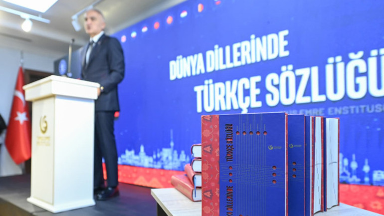 Türkçenin kültürel izleri sözlükte buluştu Bakan Ersoy Dünya Dİllerinde Türkçe Projesini tanıttı