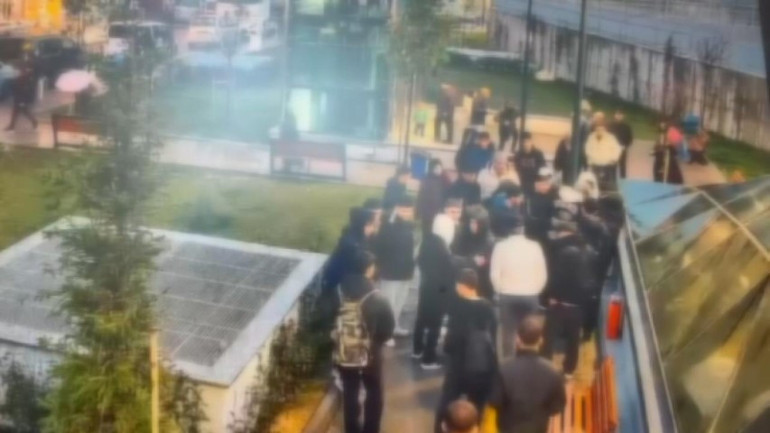  Aileye tehdit mesajları atan 3 kişiye gözaltı