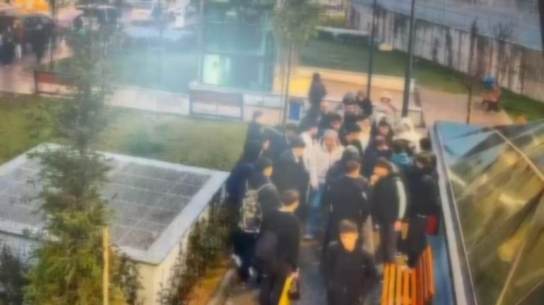  Aileye tehdit mesajları atan 3 kişiye gözaltı