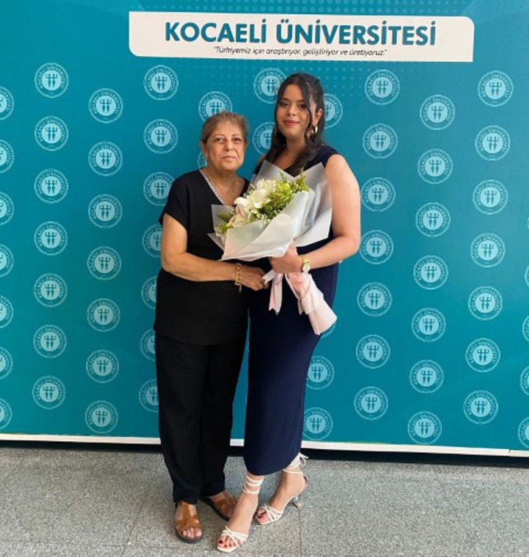  Mutluluktan gözyaşlarına döktüler