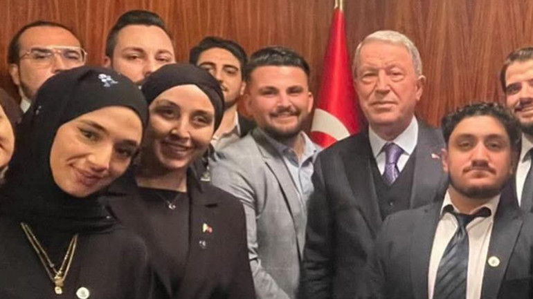 Münih Başkonsolosluğu’nda Hulusi Akar STK Temsilcileriyle Buluştu