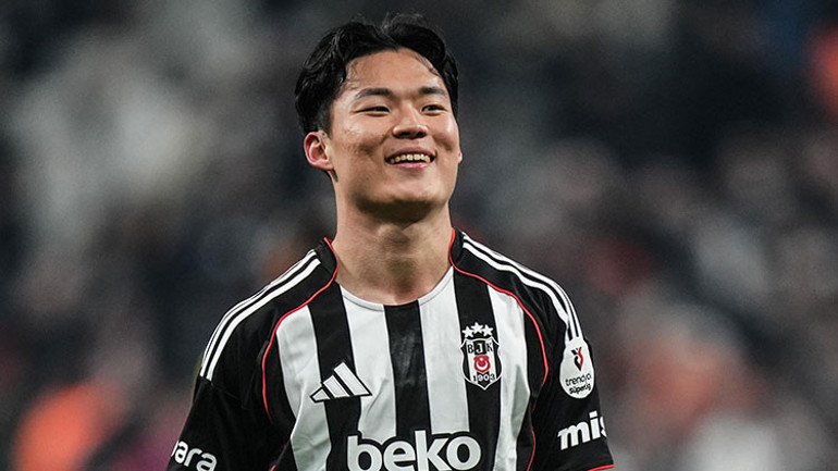 Beşiktaş Göztepeyi yendi, Sergen Yalçın gündem oldu Gol sevincinde dizlerinin üzerine çöktü