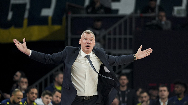 Fenerbahçeden kupa galibiyeti sonrası Beşiktaşa gönderme