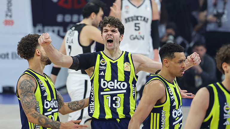 Fenerbahçeden kupa galibiyeti sonrası Beşiktaşa gönderme