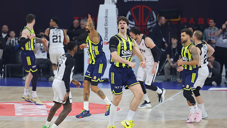 Fenerbahçeden kupa galibiyeti sonrası Beşiktaşa gönderme