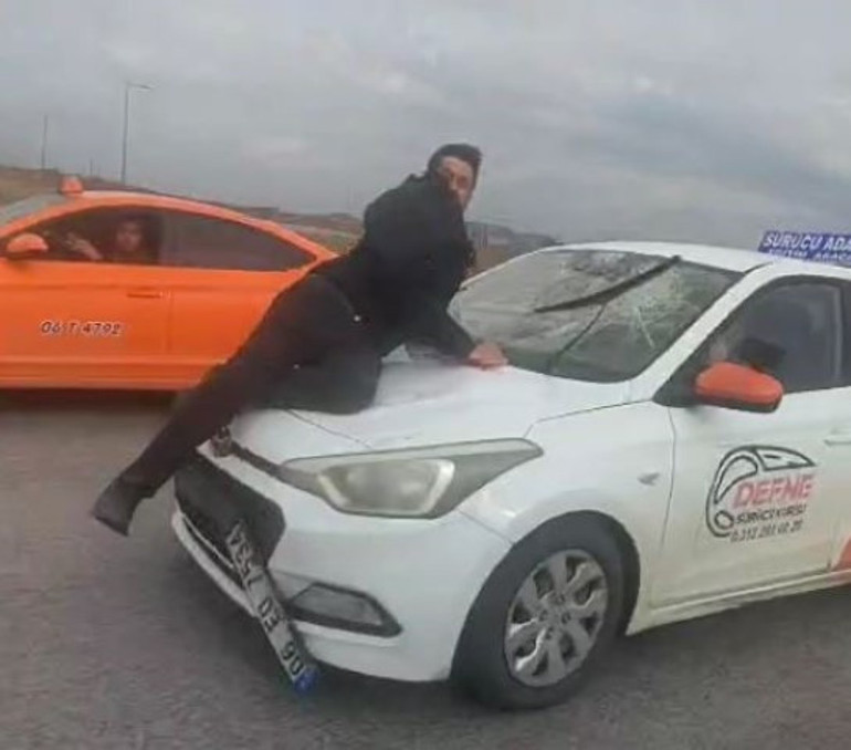 Kaput üzerinde 20 kilometre sürükledi