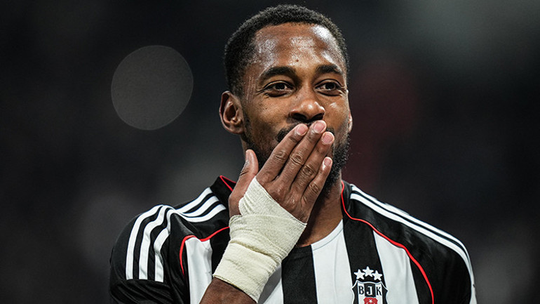 Nihat Kahveciden Beşiktaşın yıldızına övgü: Beş kişilik koşuyor