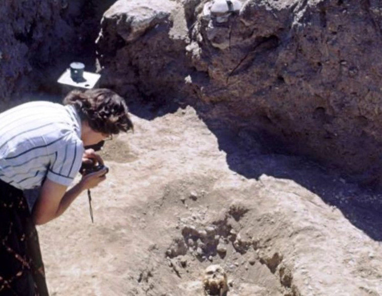 40 yıl boyunca emek verdiği yere külleri döküldü