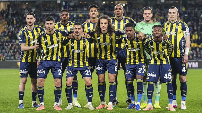 Fenerbahçeye Kasımpaşa beraberliği sonrasında usta yazarlardan eleştiriler: Ele geçen fırsat ancak böyle tepilir , Tedesconun ayarlarla aşırı oynaması ritim kaybettirdi , Hayal kırıklığının başkenti oldu