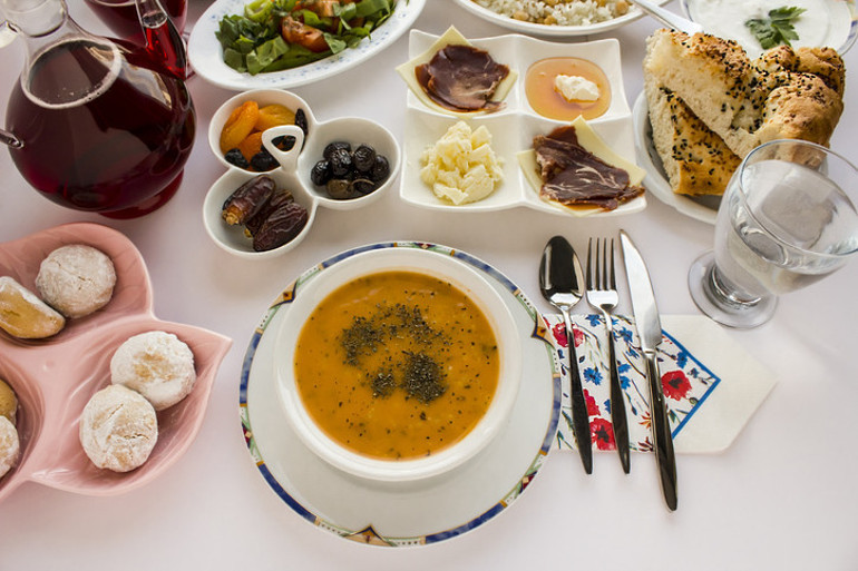 Ramazan ayını sağlıklı geçirmemizi sağlayan 5 öneri