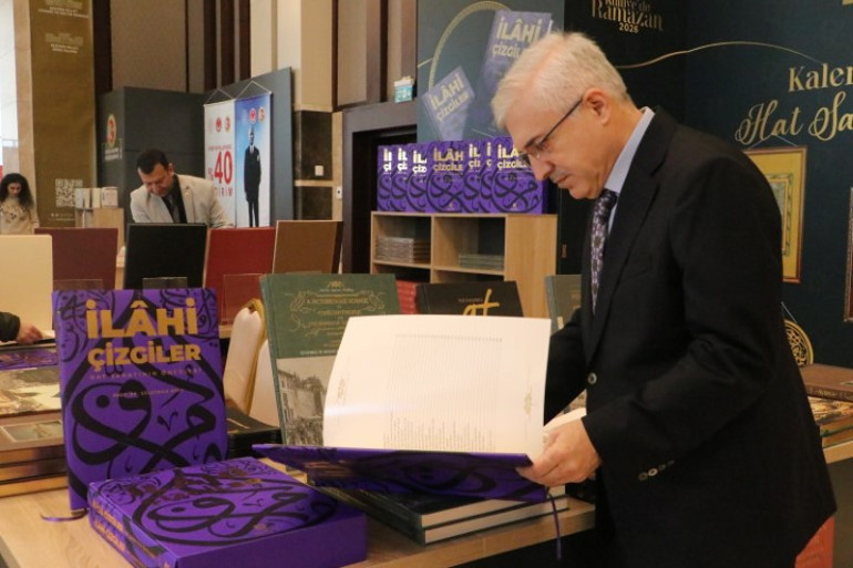 ‘Külliyede Ramazan’ etkinlikleri: Demirören Yayınları standı ziyaretçilerini ağırlıyor