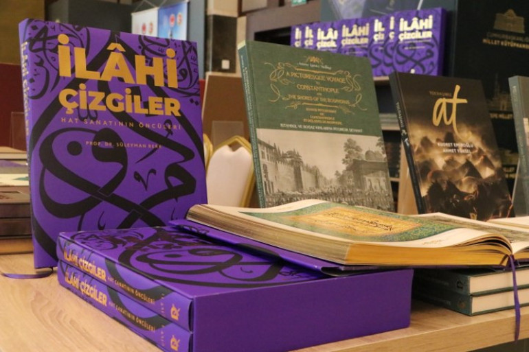 ‘Külliyede Ramazan’ etkinlikleri: Demirören Yayınları standı ziyaretçilerini ağırlıyor