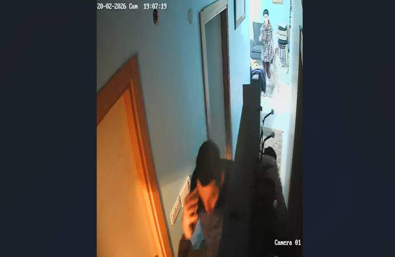 14 aylık bebek ve babası komşuları tarafından darbedilmişti: Güvenlik kamerası görüntüleri ortaya çıktı