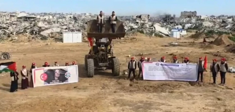 12 bin kişiye iftar vermişti... Benim yaptığım denizde damla bile değil