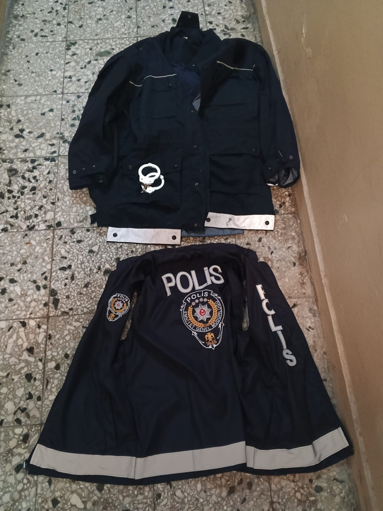 Yabancı öğrencileri rehin alan sahte polisler tutuklandı