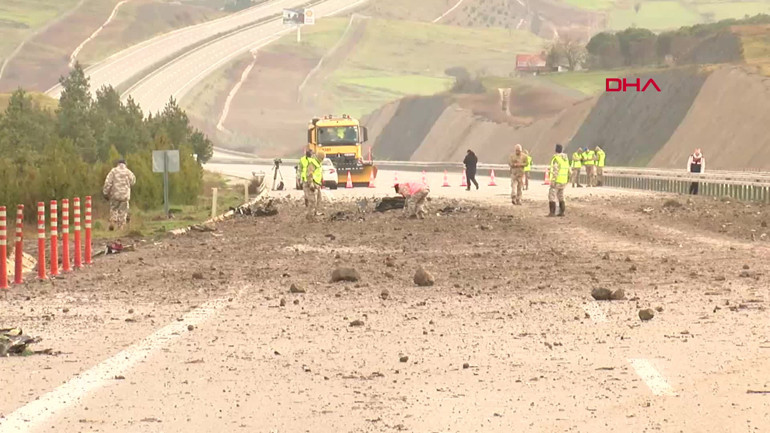 Son dakika: MSB: Balıkesir’de F-16 düştü, 1 pilotumuz şehit oldu... Bakan Gürlek: Soruşturma başlatıldı Şehidimizin kimliği belli oldu