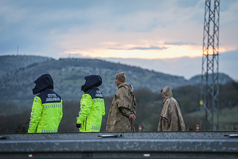 Son dakika: MSB: Balıkesir’de F-16 düştü, 1 pilotumuz şehit oldu... Bakan Gürlek: Soruşturma başlatıldı Şehidimizin kimliği belli oldu