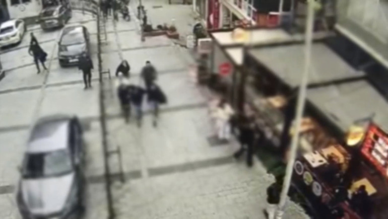 Kimlikteki isimle, eşinin dövmesindeki isim farklı olunca yakayı ele verdi Yıllarca böyle kaçmış