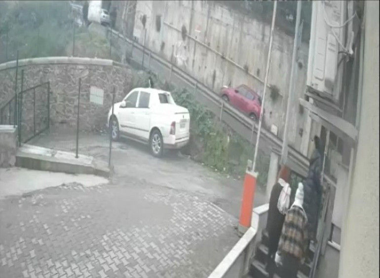  İstanbul Mahalleli ihbar etti, 3 kadın amacına ulaşamadan yakalandı