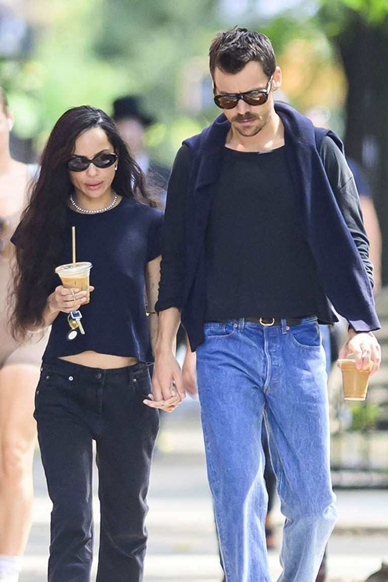 Ünlü şarkıcıdan kızının sevgilisine son uyarı… ‘Oyalanmayı bırak, artık onunla evlen’