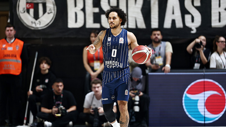 Anadolu Efesin yıldızı Shane Larkinden İbrahim Kutluayın sözlerine sert cevap