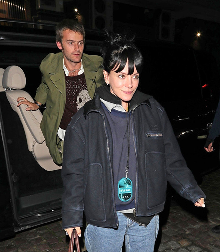 Aldattığı karısı çoktan yeni aşkını buldu… O hala internetten flört peşinde koşuyor