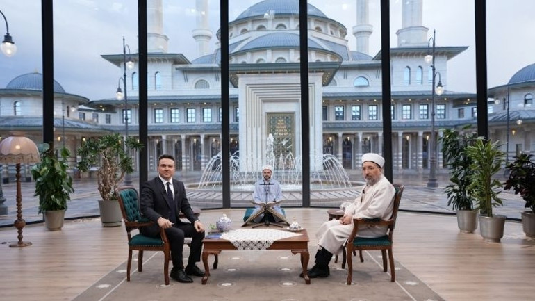 Diyanet İşleri Başkanı Safi Arpaguş, ‘Bir Ramazan Akşamı’nda soruları yanıtladı