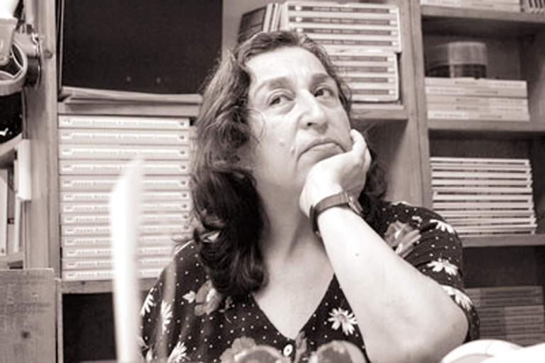 Sennur Sezer’in bütün şiirleri
