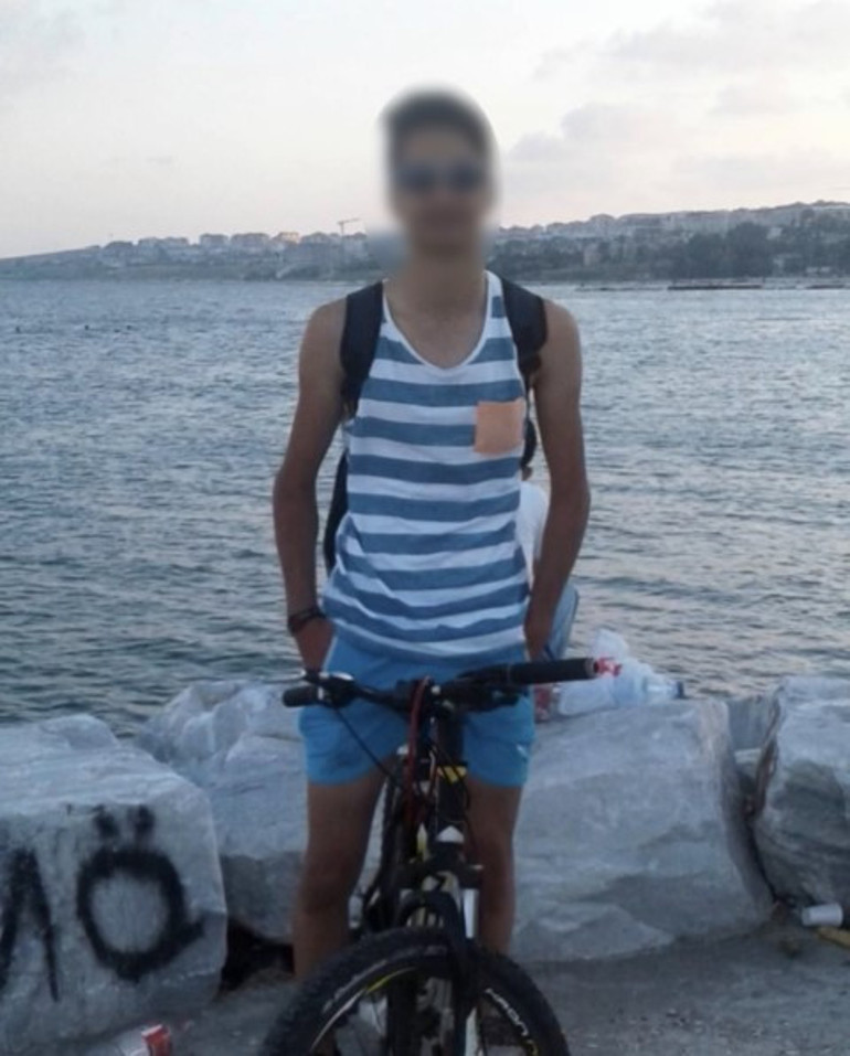  Ödev yüzünden arkadaşını göğsünden bıçakladı