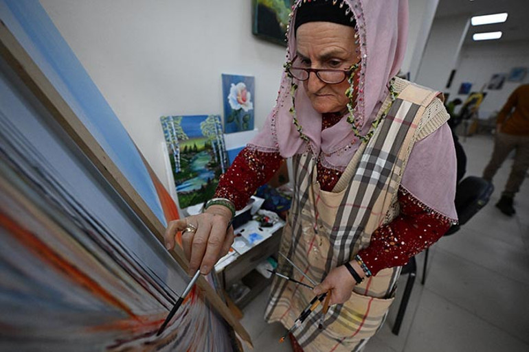  100 tane yaptı Çok keyif alıyorum, evde oturmak istemiyorum