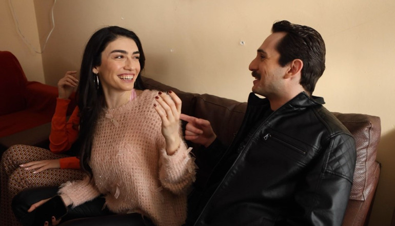 İnci Taneleri birbirlerine sımsıkı bağlı