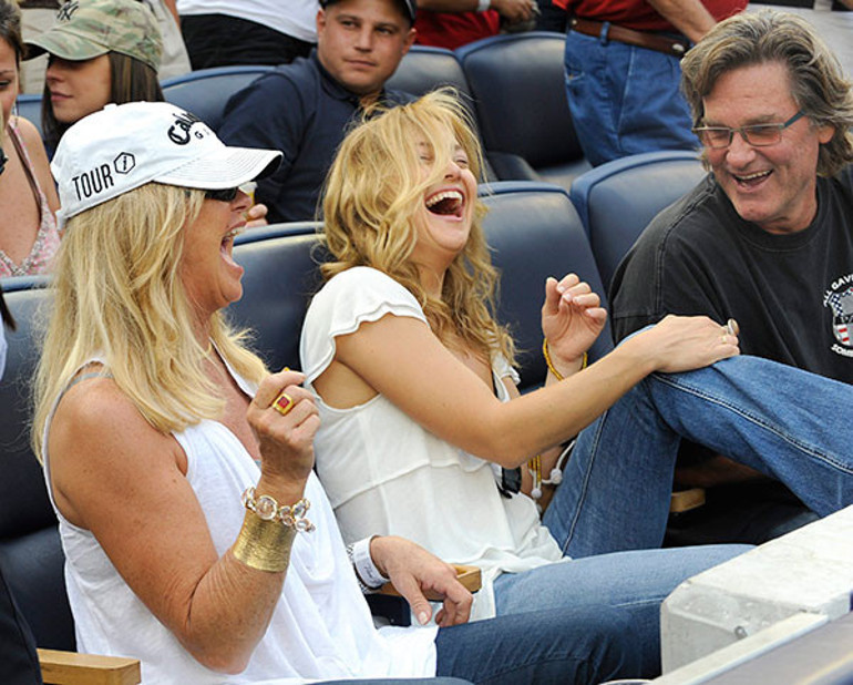 Şöhretin ve servetin içine doğdu… Ailesi ona gümüş tepsi sunmadı… ‘Her şeyi çalışarak kazan kızım’