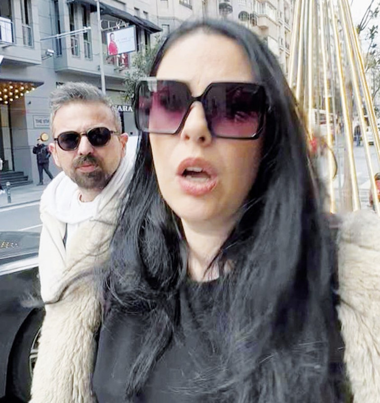 Sokakta gergin anlar... Aldatmalarından bahsediyorum Muhammet