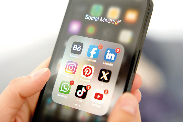 Sosyal medya düzenlemesi yolda... Anonim hesaplar kapanacak mı