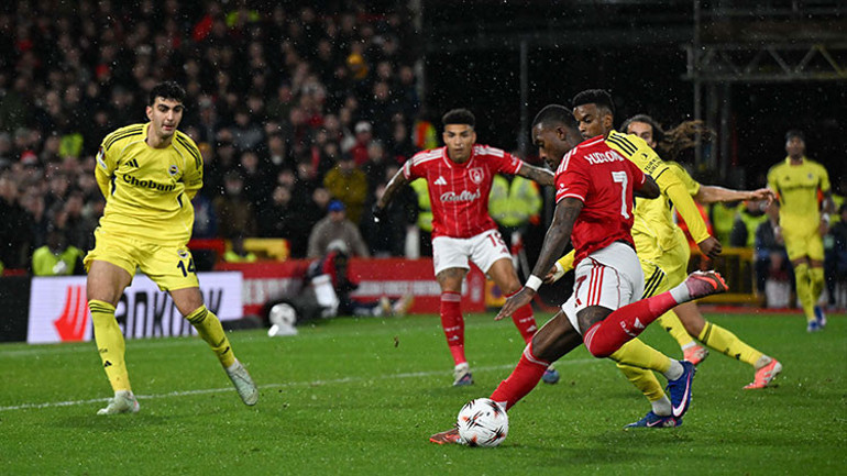 Fenerbahçenin Nottingham Forest maçı sonrası itiraf gibi yazı: Dzeko veya Valencia olsa tur gelebilirdi