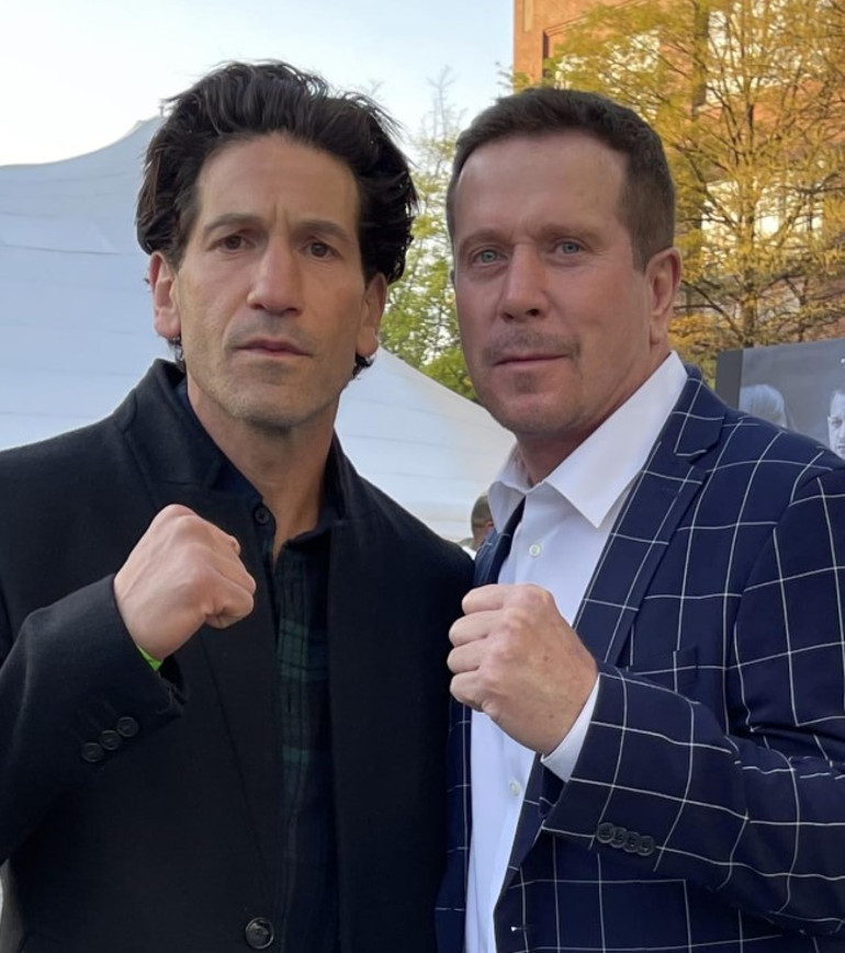 Ünlü oyuncu ahırda çıkan yangında hayatını kaybetti